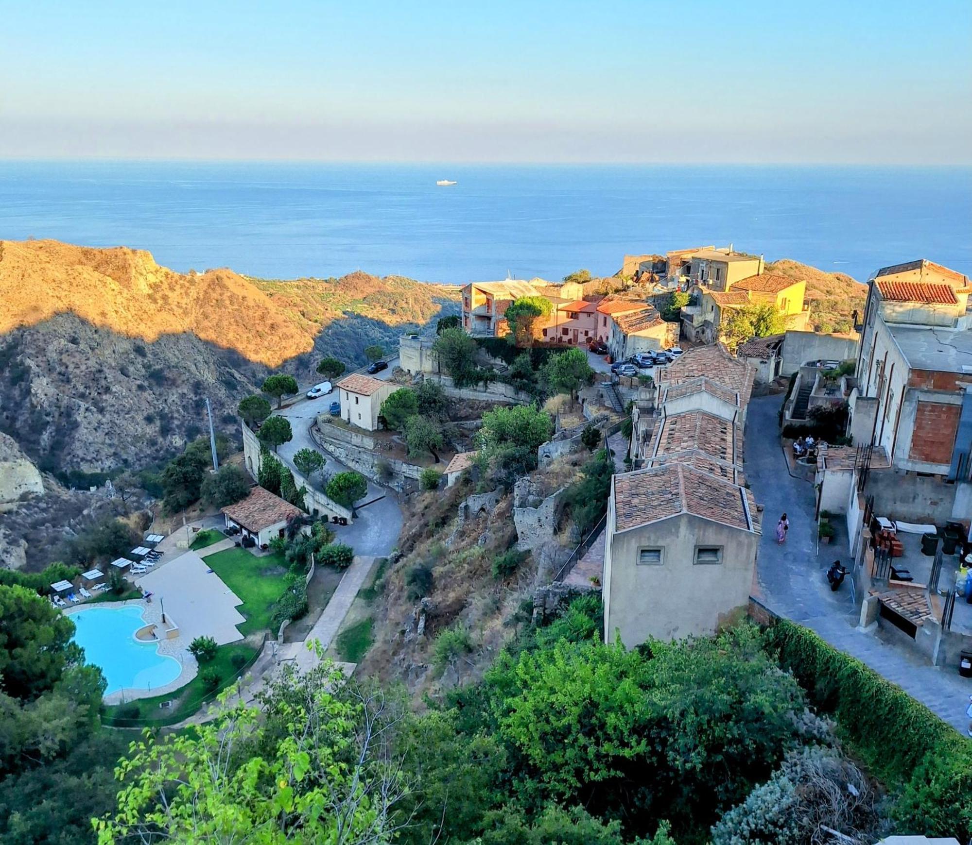A Casa Da Nonna Brasa Holiday Home Savoca Exteriör bild